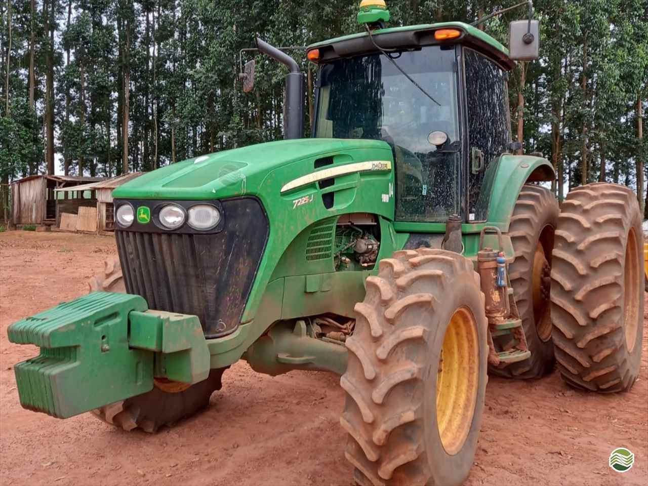 JOHN DEERE 7225J de Gomagril Máquinas Agrícolas